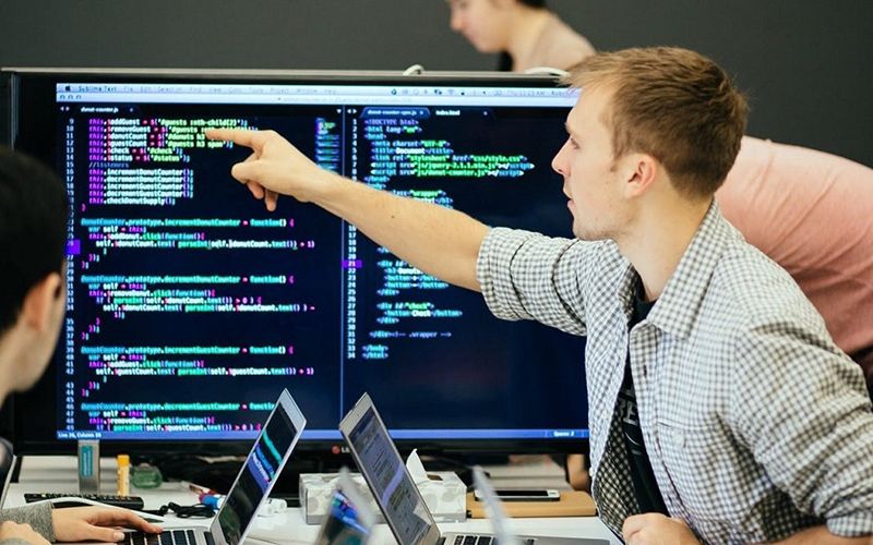 Doanh nghiệp cần gì ở sinh viên học lập trình ra trường?