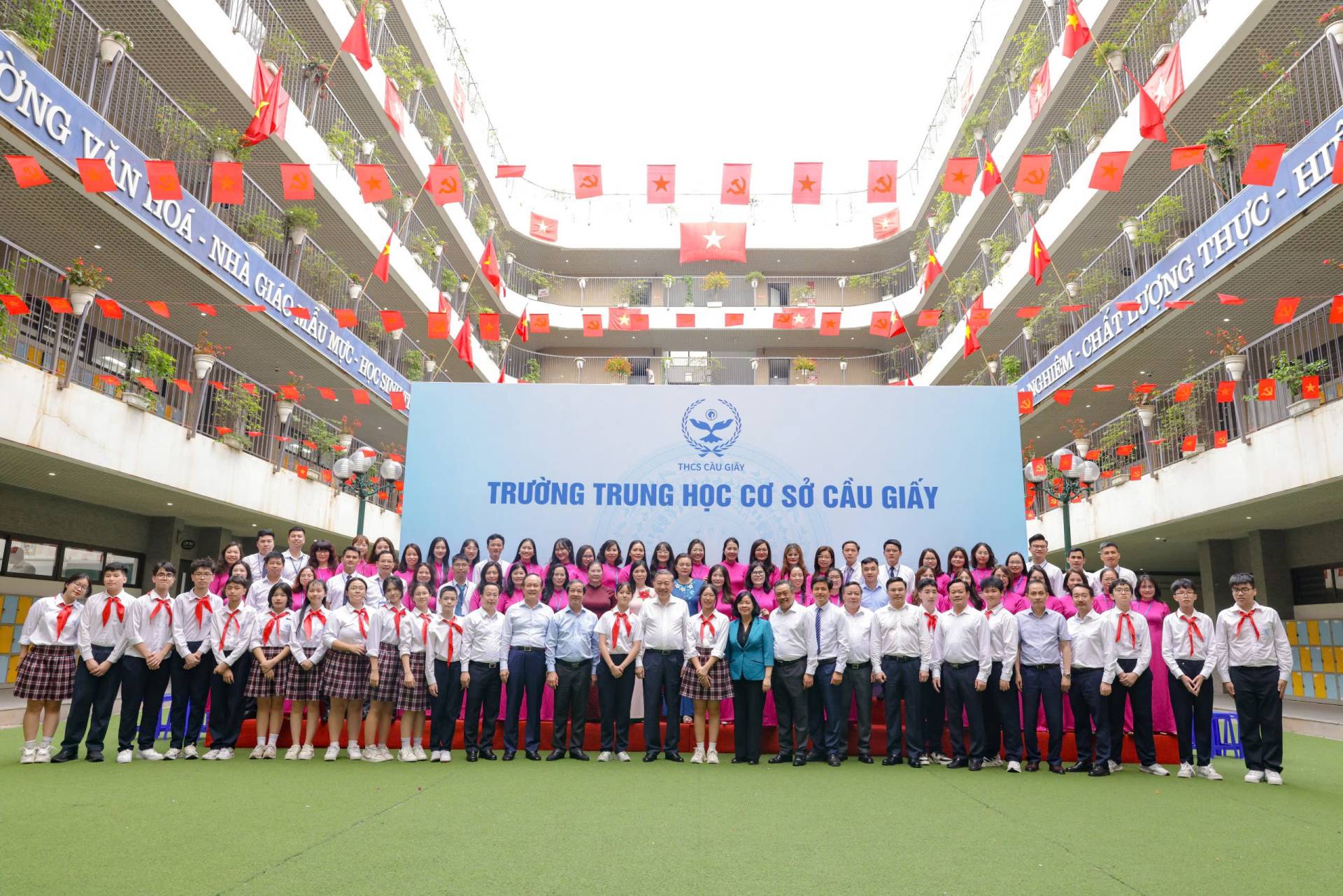 THCS Cầu Giấy THCS Cầu Giấy