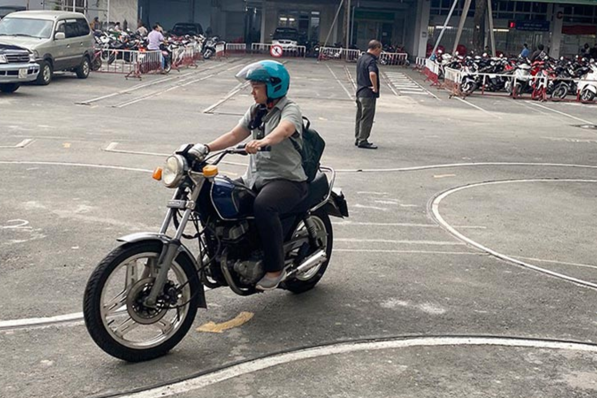 Thi bằng lái xe máy A1 là gì? Ai cần thi?