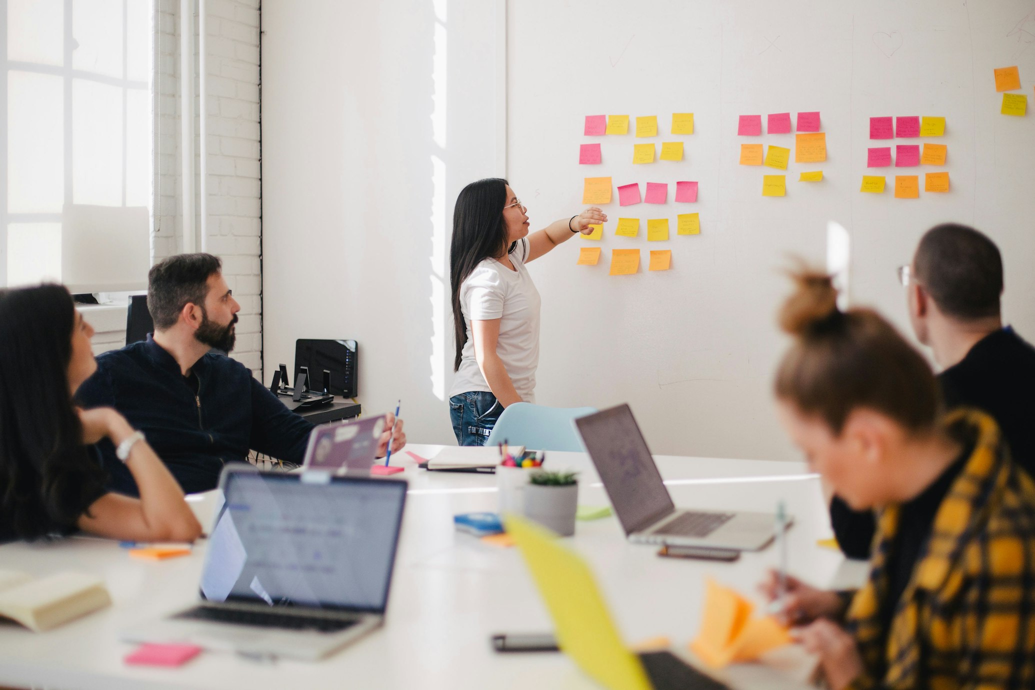 Những lưu ý khi làm việc với các đơn vị thiết kế website
