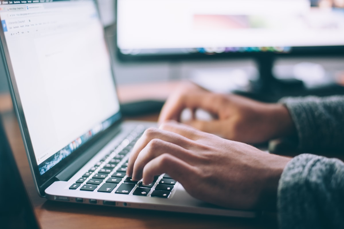 Tổng quan về triết lý và mô hình hoạt động của WordPress và Wix