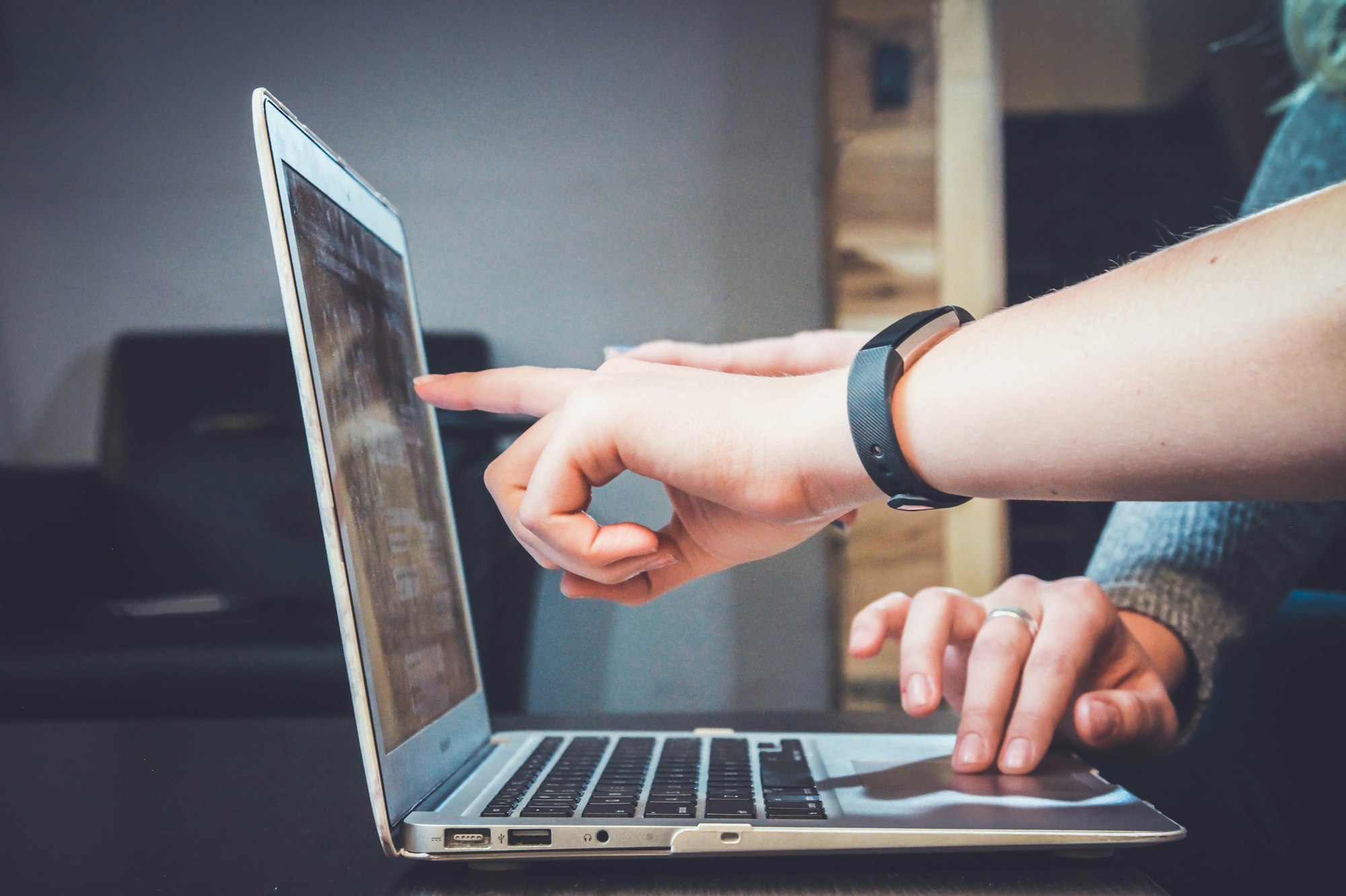 Các yếu tố cấu thành chi phí thiết kế web hiện nay