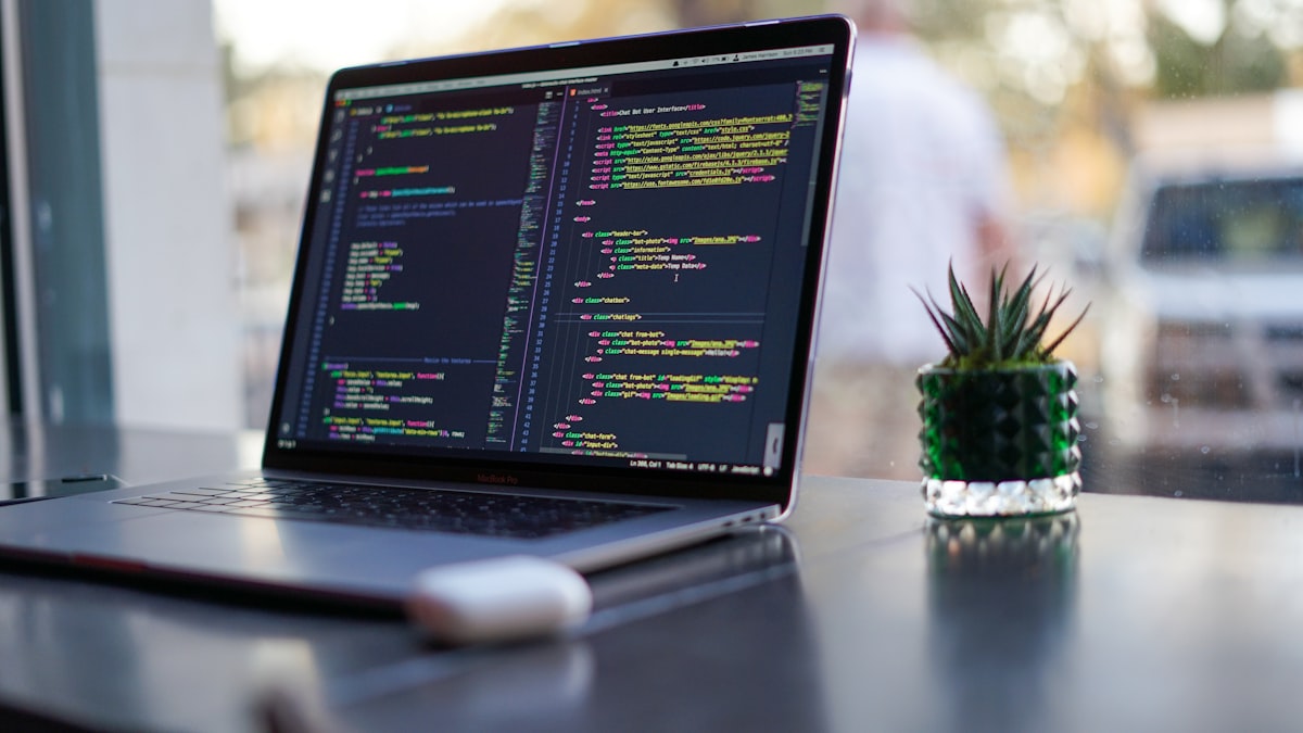 Kiến trúc và Cách tiếp cận: JSX đối đầu với Templates