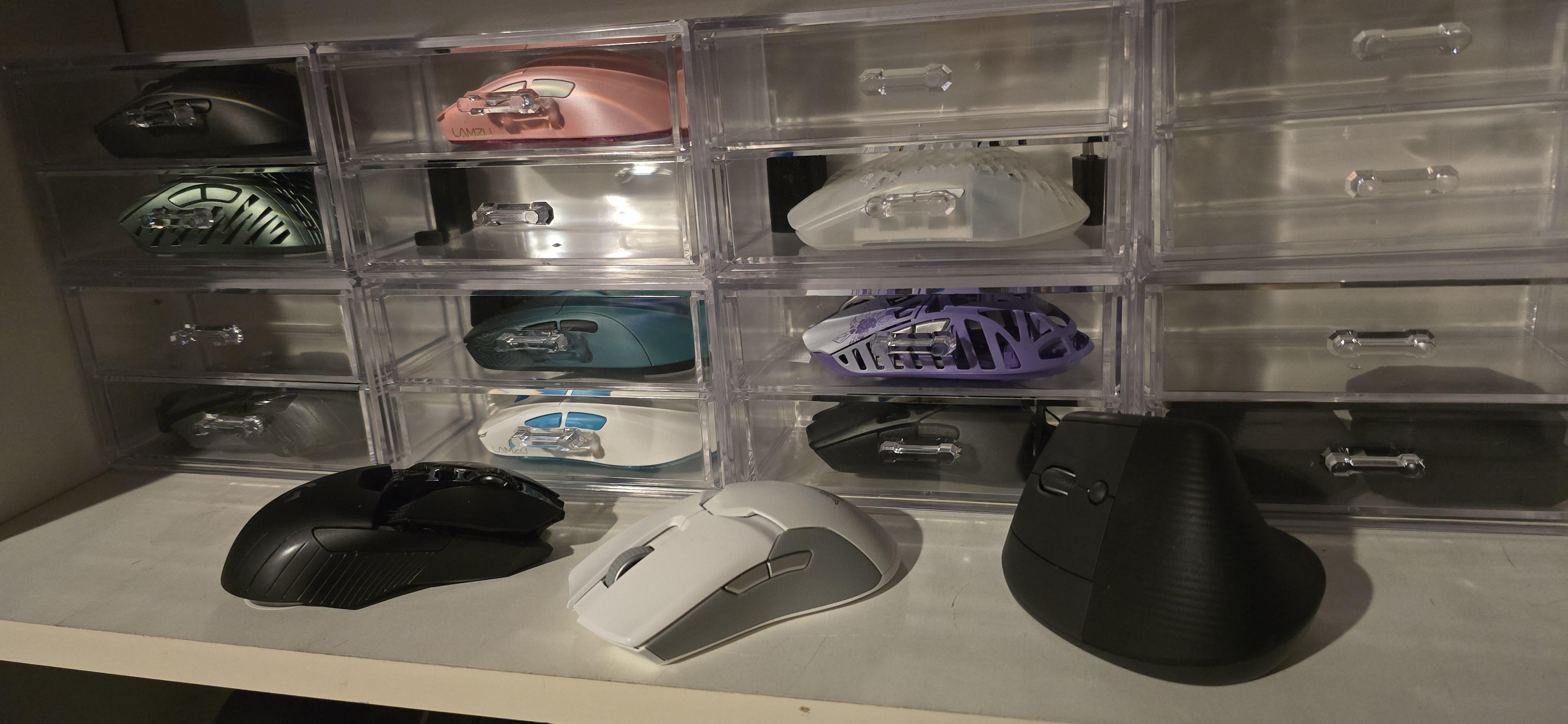 Vì sao người thuận tay trái cần chuột công thái học riêng?