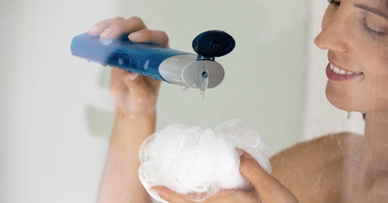 Cách Sử Dụng Sữa Tắm Đúng Cách Để Hạn Chế Kích Ứng